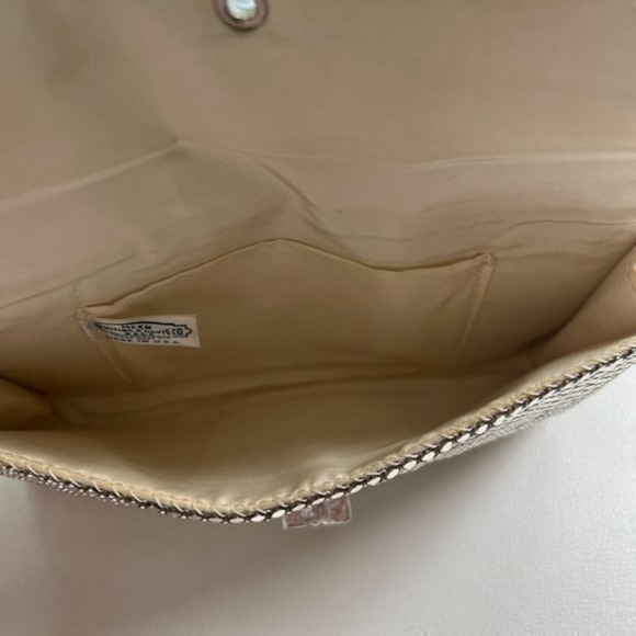 Vintage Whiting & Davis Silver Mesh Clutch with Rhinestone Clasp - Picture 9 of 11